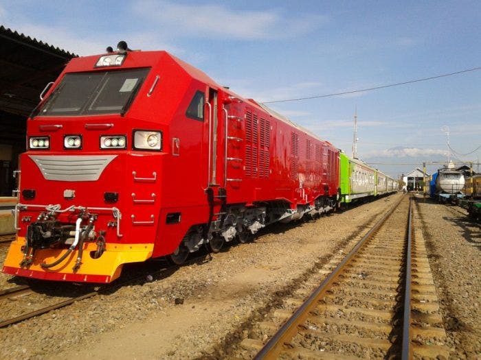 Indonesia loco with 3512B and C15 Head-End Power Package